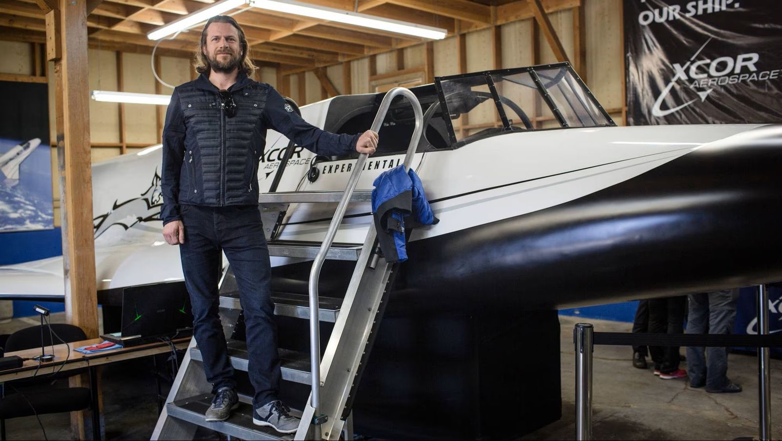 Sondre ved XCOR Lynx-romflyet i Mojave